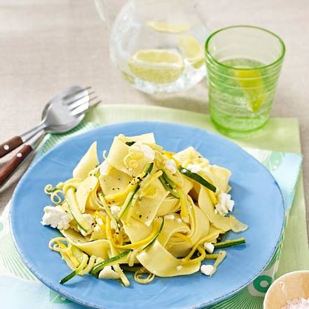 Pappardelle Mit Zucchini Zitrone Sosse Rezept Lecker