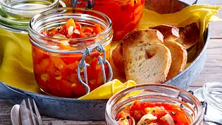 Paprika einlegen Rezept - Foto: LECKER @ Bauer Media Group