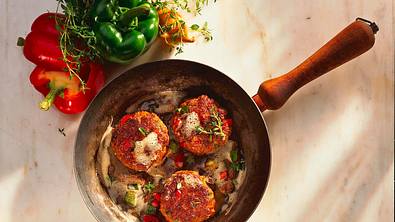 Paprika-Frikadellen Rezept - Foto: LECKER @ Bauer Media Group