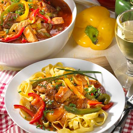 Paprika-Gulasch Rezept Paprika-Gulasch Rezept