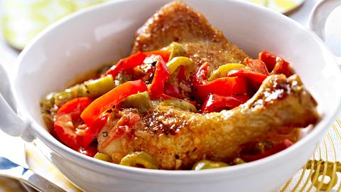 Paprika-Hühnchen-Schmortopf Rezept - Foto: House of Food / Bauer Food Experts KG
