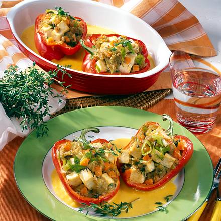 Paprika mit Grünkern-Füllung Rezept Paprika mit Grünkern-Füllung Rezept