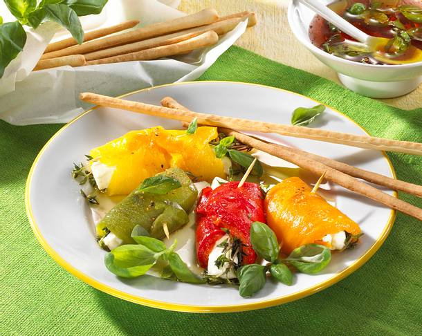 Paprika-Päckchen mit Basilikum-Vinaigrette Rezept