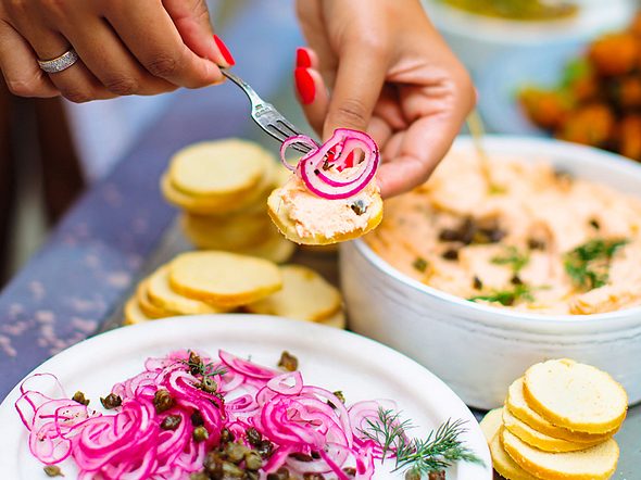 Dips zum Grillen - die besten Rezepte | LECKER