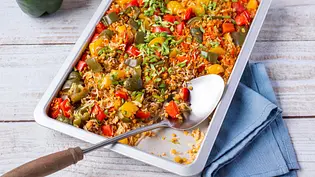 Paprika-Reis aus dem Ofen Rezept - Foto: LECKER @ Bauer Media Group Paprika-Reis aus dem Ofen Rezept - Foto: LECKER @ Bauer Media Group