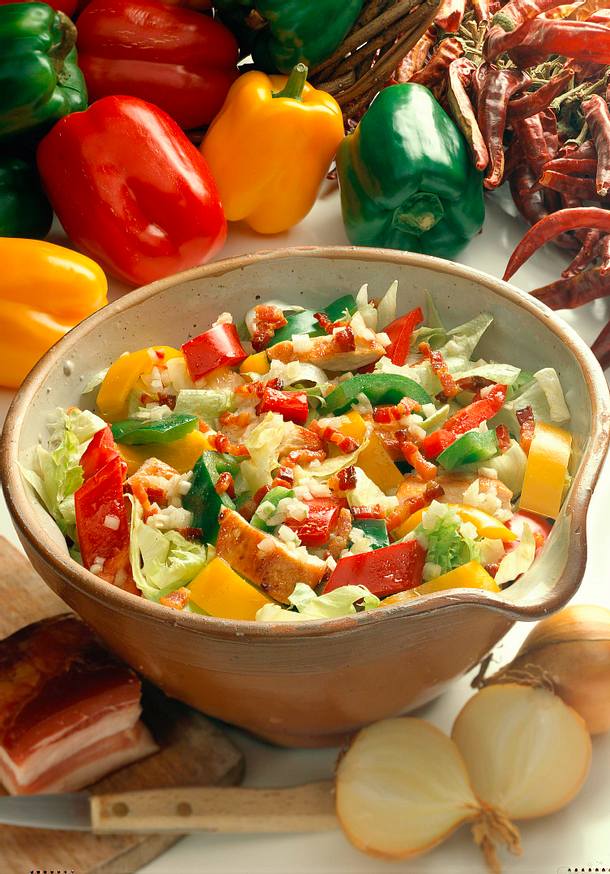 Paprika-Salat Rezept | LECKER