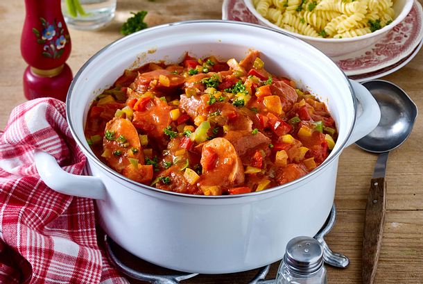 Paprika-Wurst-Gulasch rezept Paprika-Wurst-Gulasch rezept