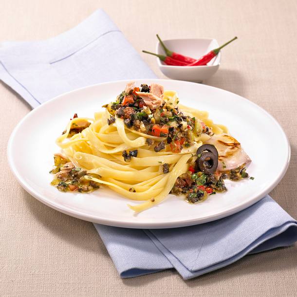 Paprikanudeln mit Thunfisch Rezept Paprikanudeln mit Thunfisch Rezept