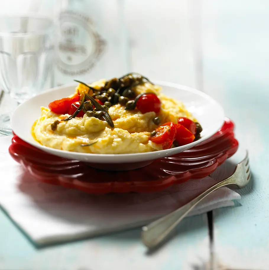 Parmesan-Polenta mit Tomaten Rezept