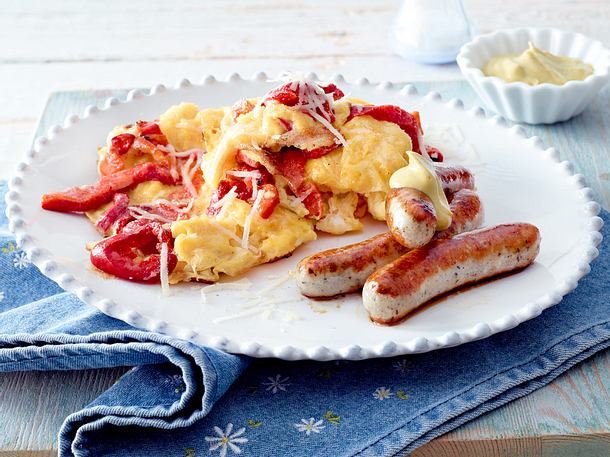 Parmesanrührei mit Nürnbergerle Rezept Parmesanrührei mit Nürnbergerle Rezept