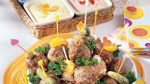 Party-Hackbällchen mit dreierlei Soßen Rezept - Foto: House of Food / Bauer Food Experts KG
