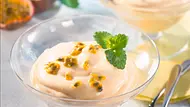 Passionsfrucht-Creme Rezept - Foto: LECKER @ Bauer Media Group