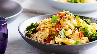 Pasta al Limone mit Kohlduett Rezept - Foto: LECKER @ Bauer Media Group Pasta al Limone mit Kohlduett Rezept - Foto: LECKER @ Bauer Media Group