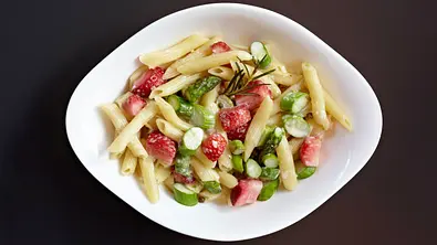 Pasta al Romanoff Rezept - Foto: LECKER @ Bauer Media Group