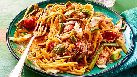 Pasta alla Toscana mit Spargel und Tomaten Rezept - Foto: House of Food / Bauer Food Experts KG