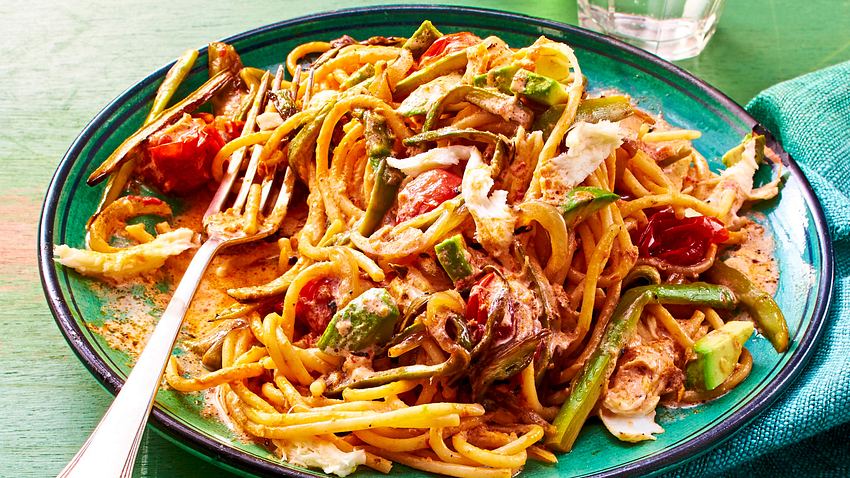 Pasta alla Toscana mit Spargel und Tomaten Rezept - Foto: House of Food / Bauer Food Experts KG