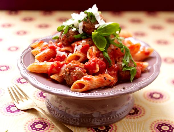 Pasta Amatriciana und Hackbällchen Rezept