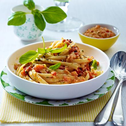 Pasta mit Paprikapesto Rezept Pasta mit Paprikapesto Rezept