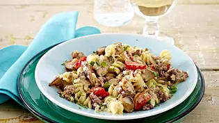 Pasta Pronto mit Hack und Champis Rezept - Foto: LECKER @ Bauer Media Group Pasta Pronto mit Hack und Champis Rezept - Foto: LECKER @ Bauer Media Group