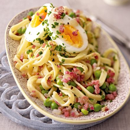 Pasta Pronto mit Pfefferbutter und Ei Rezept Pasta Pronto mit Pfefferbutter und Ei Rezept