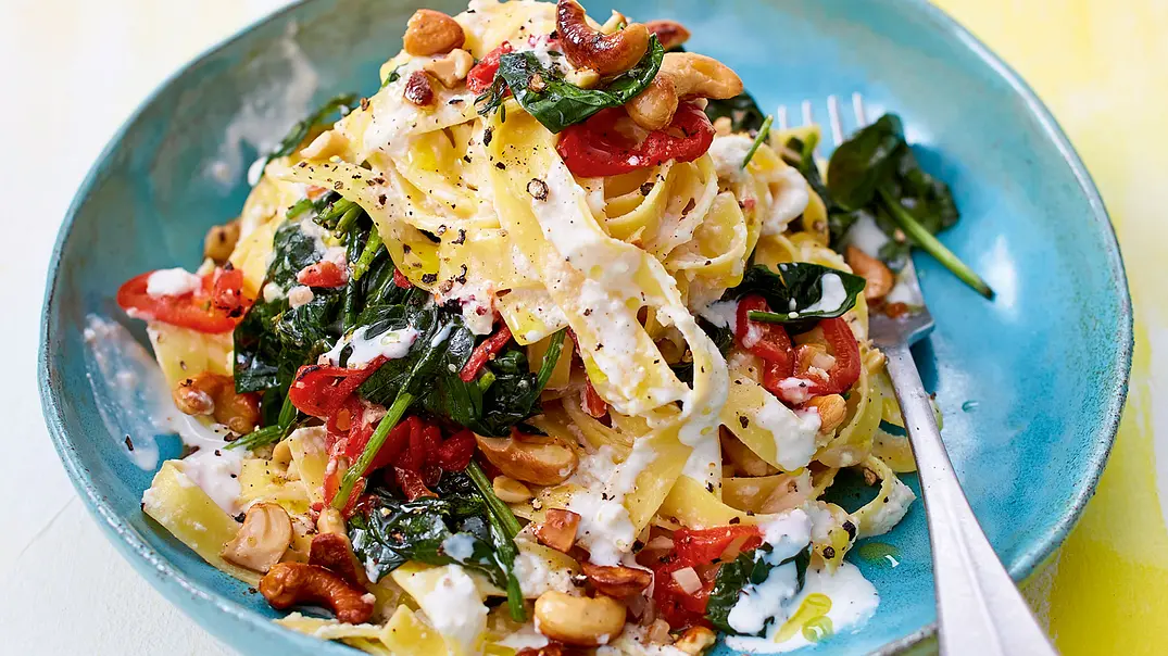 Pasta Pronto mit Röstpaprika Rezept - Foto: LECKER @ Bauer Media Group Pasta Pronto mit Röstpaprika Rezept - Foto: LECKER @ Bauer Media Group