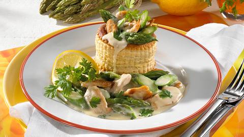 Pastetchen mit Spargel-Ragout Rezept - Foto: Maass