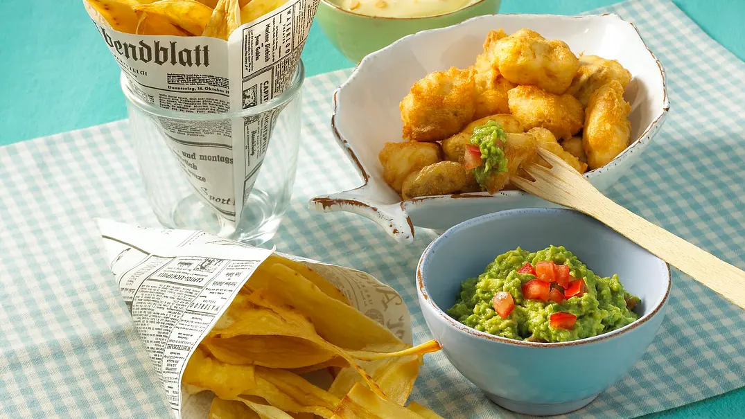 Pastinaken-Chips mit Guacamole und Aioli Rezept - Foto: LECKER @ Bauer Media Group