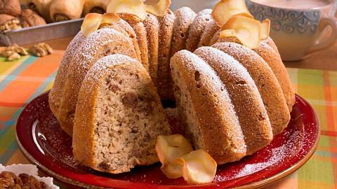 Pastinaken-Napfkuchen mit Walnüssen und Rosinen Rezept - Foto: Pretscher, Tillmann