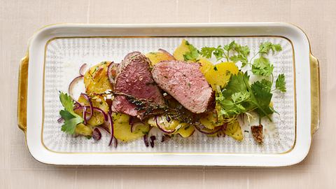 Pauls Rinderhüftsteak mit Ackergold Rezept - Foto: House of Food / Bauer Food Experts KG