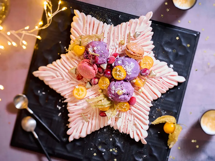 Pavlova-Weihnachtsstern Rezept Pavlova-Weihnachtsstern
