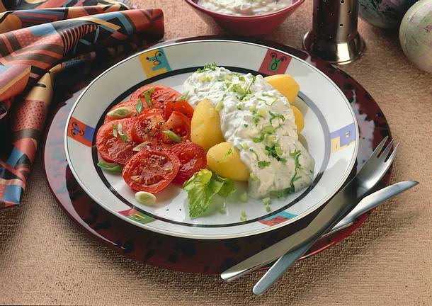 Pellkartoffeln mit Staudenselleriequark Rezept Pellkartoffeln mit Staudenselleriequark Rezept