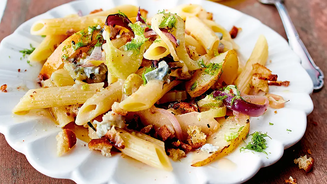 Penne in Birnen-Gorgonzola-Sahne Rezept - Foto: LECKER @ Bauer Media Group Penne in Birnen-Gorgonzola-Sahne Rezept - Foto: LECKER @ Bauer Media Group