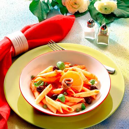 Penne in Tomaten-Kapernsoße Rezept Penne in Tomaten-Kapernsoße Rezept