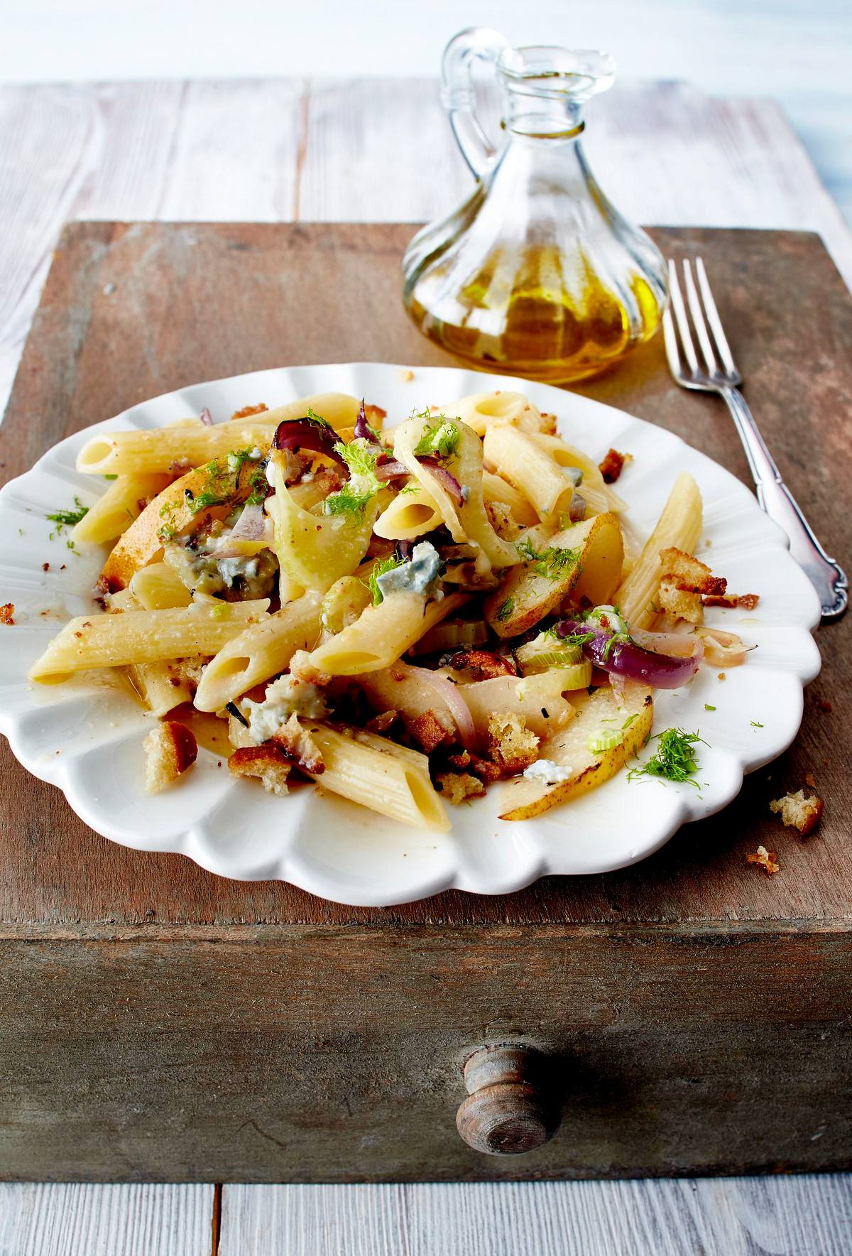 Penne mit Birnen und Fenchel in Gorgonzola-Wein-Soße Rezept