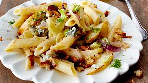 Penne mit Birnen und Fenchel in Gorgonzola-Wein-Soße Rezept - Foto: House of Food / Bauer Food Experts KG