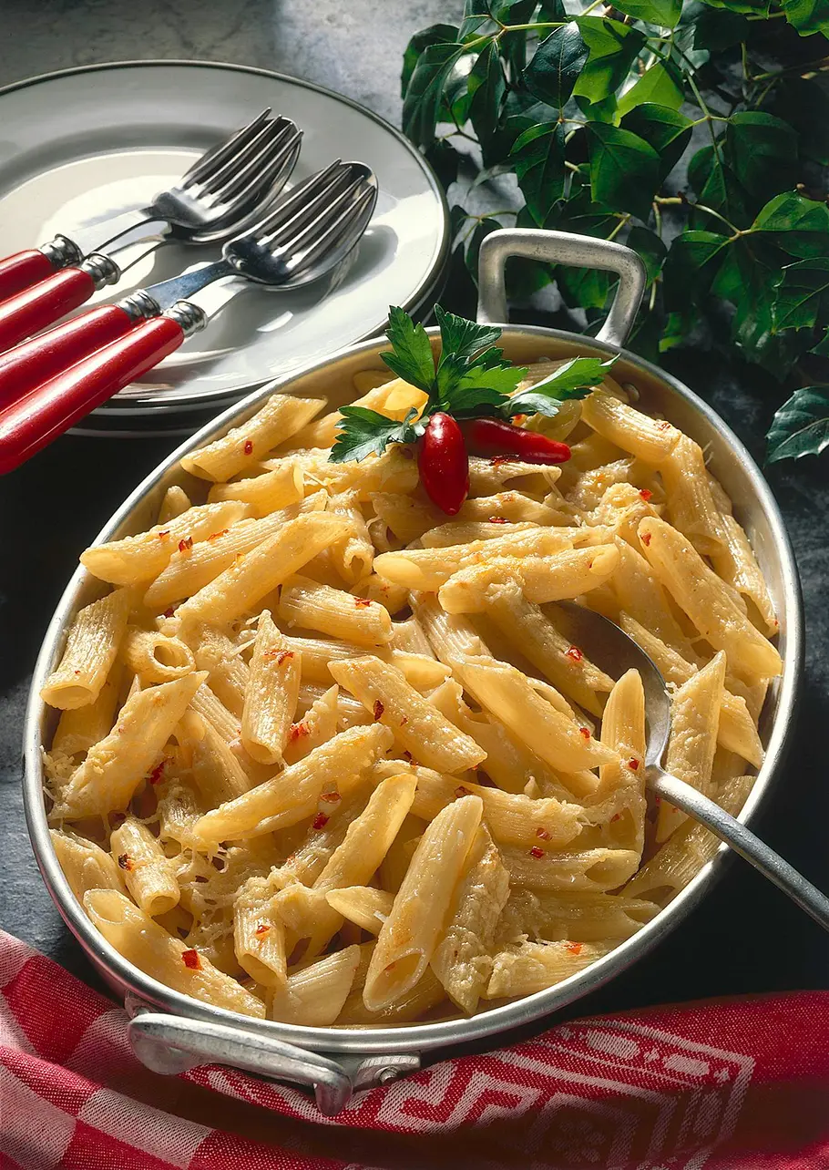 Penne mit Parmesan und Chilischoten Rezept Penne mit Parmesan und Chilischoten Rezept