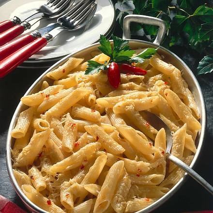 Penne mit Parmesan und Chilischoten Rezept Penne mit Parmesan und Chilischoten Rezept