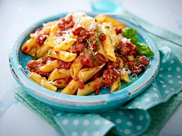 Penne mit Salsicce-Bolognese Rezept Penne mit Salsicce-Bolognese Rezept