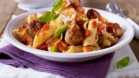 Penne mit Salsicce-Ragout Rezept - Foto: House of Food / Bauer Food Experts KG