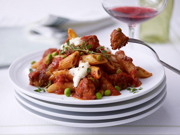 Penne mit Salsiccia-Klößchen Rezept Penne mit Salsiccia-Klößchen Rezept