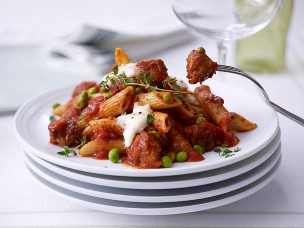 Penne mit Salsicciabällchen in Tomatensoße Rezept Penne mit Salsicciabällchen in Tomatensoße Rezept