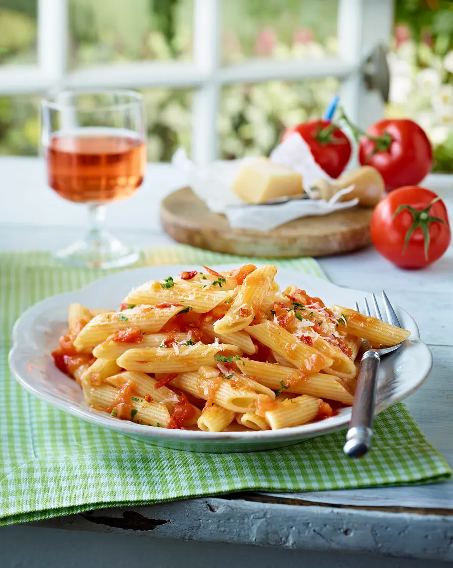 Penne mit Tomate und Chili Rezept