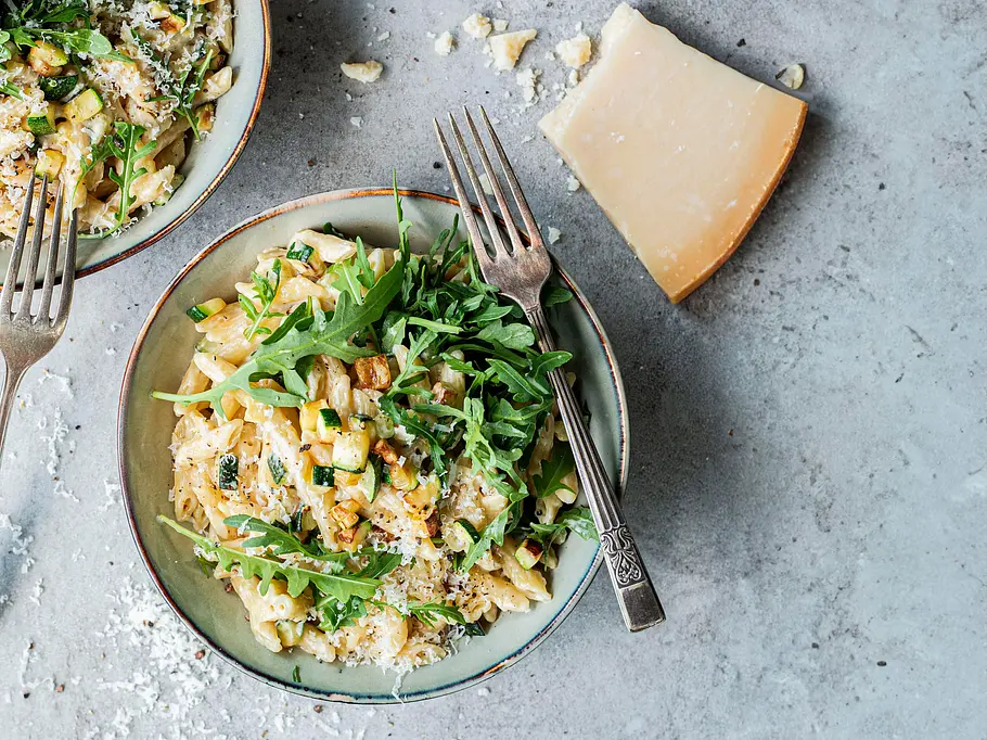 Penne mit Zucchini und Rucola Rezept Penne mit Zucchini und Rucola Rezept