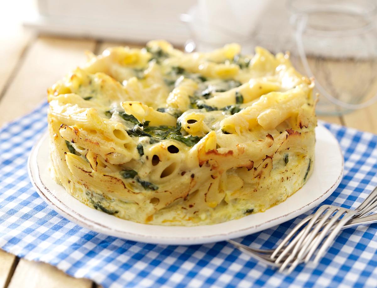 Penne-Torte mit Spinat und Käse Rezept