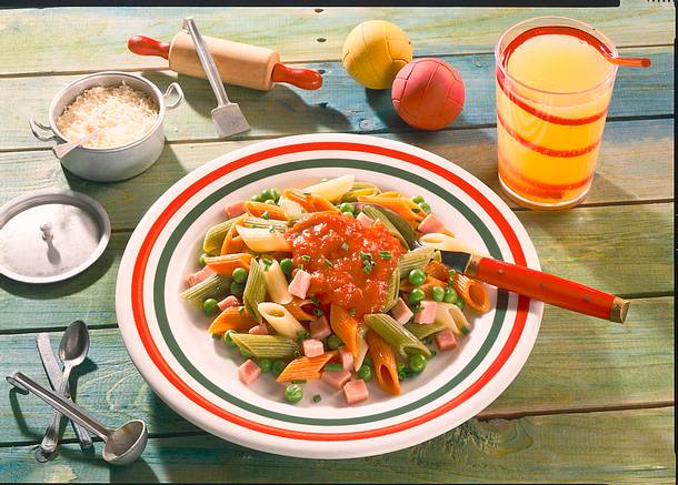 Penne Tricolori in bunter Tomatensoße Rezept Penne Tricolori in bunter Tomatensoße Rezept