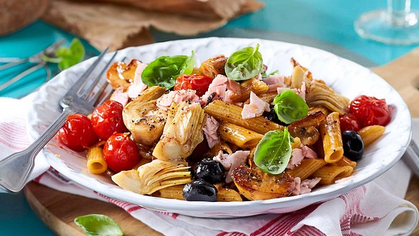 Penne Vier Jahreszeiten Rezept - Foto: House of Food / Bauer Food Experts KG