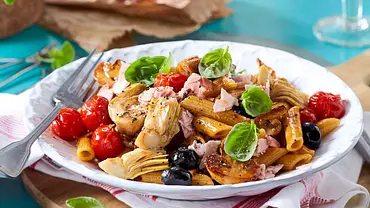 Penne Vier Jahreszeiten - One Pot Pasta Rezept - Foto: LECKER @ Bauer Media Group Penne Vier Jahreszeiten - One Pot Pasta Rezept - Foto: LECKER @ Bauer Media Group