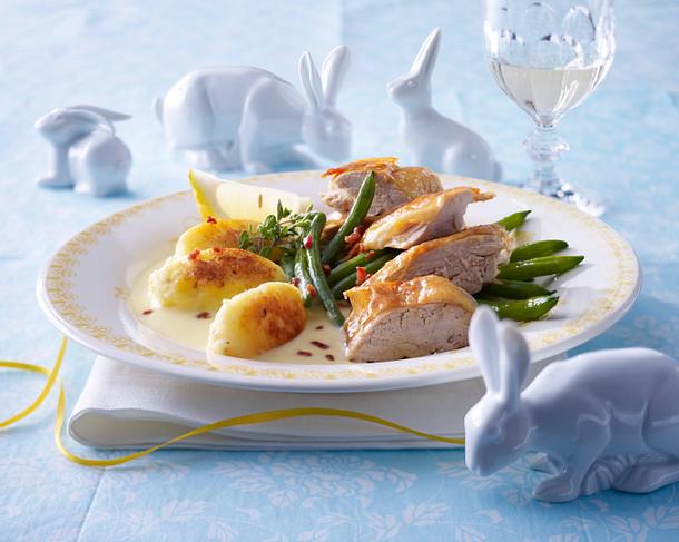 Perlhuhn in Zitronengras-Hollandaise mit Speckböhnchen Rezept