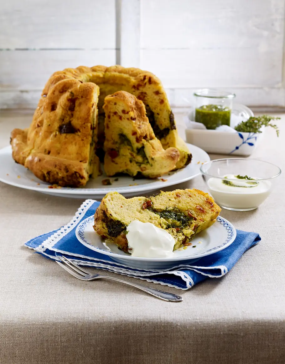 Pesto-Gugelhupf Rezept