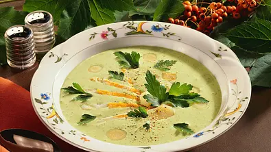 Petersiliensuppe Rezept - Foto: LECKER @ Bauer Media Group